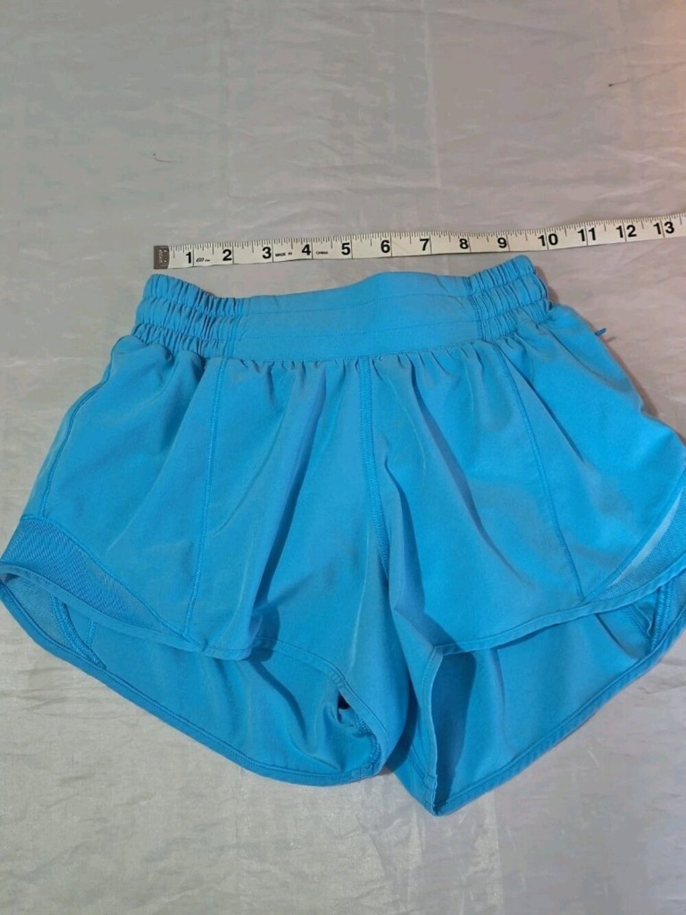 Lululemon SIZE 2 Hotty Hot LR low rise 2.5” athletic shorts in blue - Picture 9 of 13